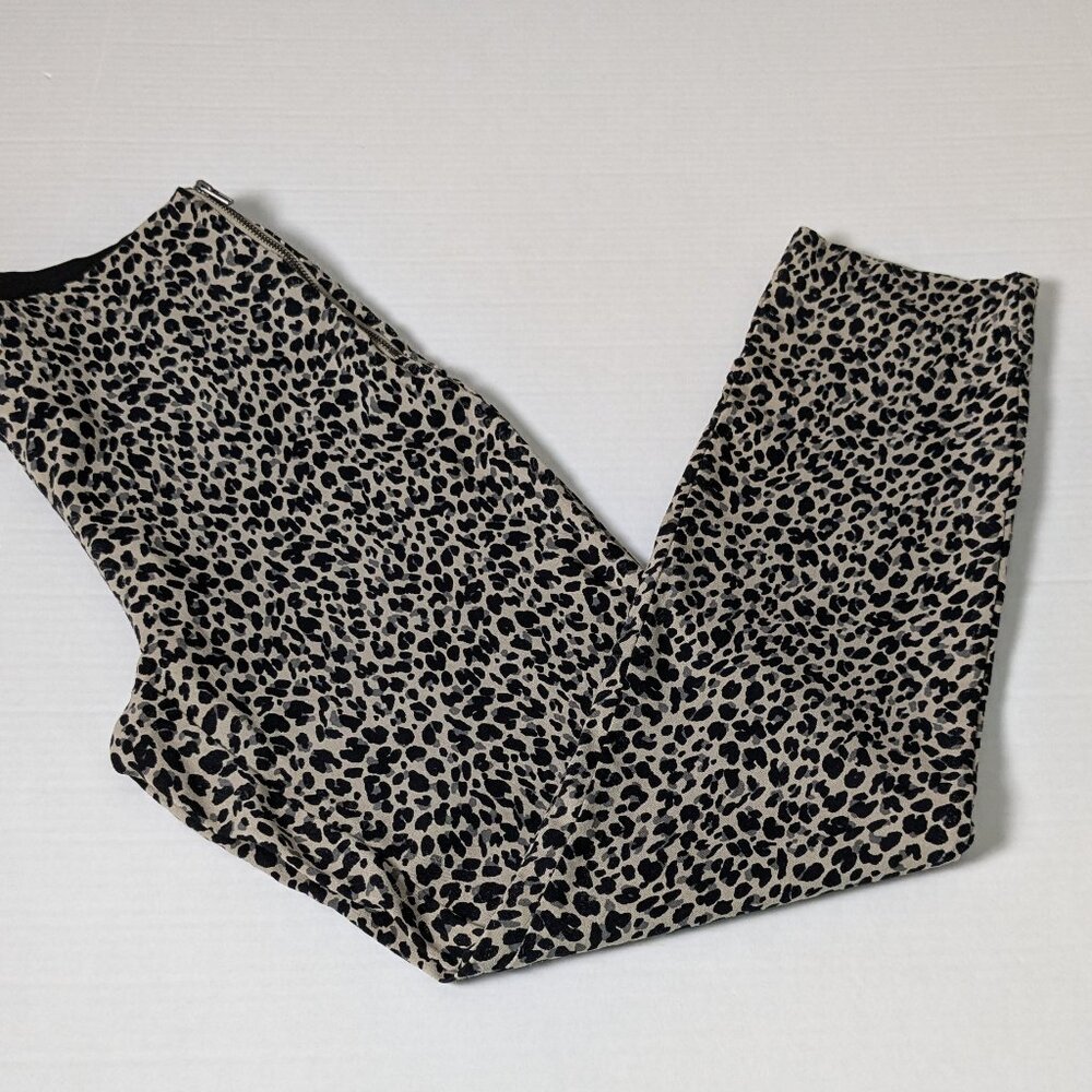A NEW DAY Women's Straight Leg Pants  Size 2  Animal Print